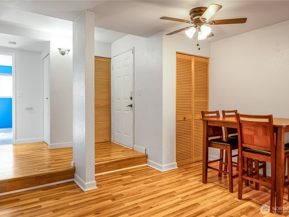 17514 SE 151th Avenue 12, Renton WA 98058