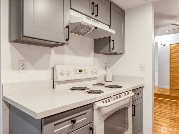 17514 SE 151th Avenue 12, Renton WA 98058