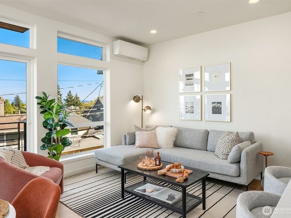 1244 15th Avenue E 9, Seattle WA 98112
