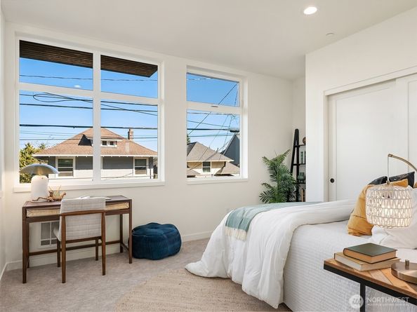 1244 15th Avenue E 9, Seattle WA 98112