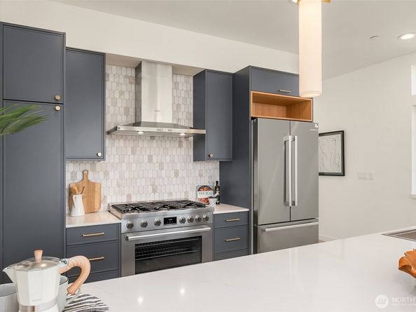 1244 15th Avenue E 9, Seattle WA 98112