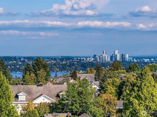 1244 15th Avenue E 9, Seattle WA 98112