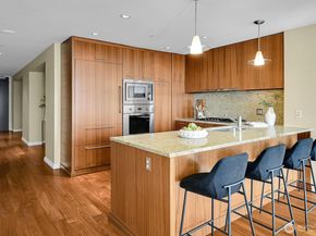 500 106 Avenue NE 2211, Bellevue WA 98004