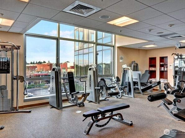 500 106 Avenue NE 2211, Bellevue WA 98004