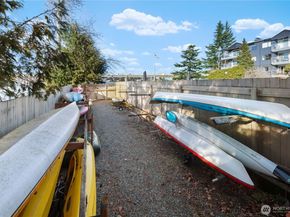 2501 Canterbury Lane E 221, Seattle WA 98112