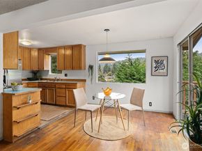 11453 163rd Avenue SE, Renton WA 98059
