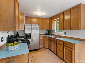 11453 163rd Avenue SE, Renton WA 98059