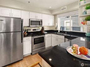 2116 California Avenue SW 201, Seattle WA 98116