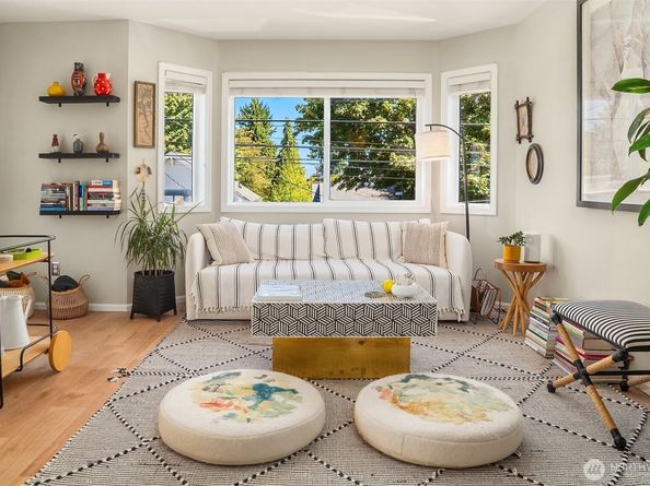 2116 California Avenue SW 201, Seattle WA 98116