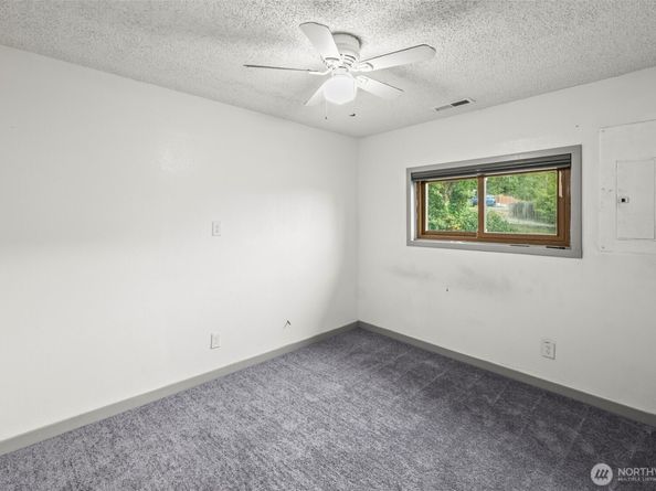 1180 Dorothy Avenue NW, Bremerton WA 98312