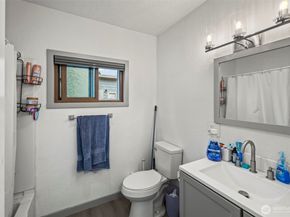 1180 Dorothy Avenue NW, Bremerton WA 98312