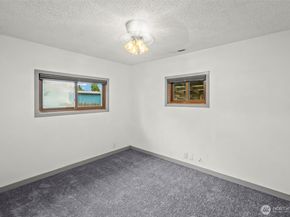 1180 Dorothy Avenue NW, Bremerton WA 98312