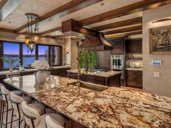 3639 W Mercer Way, Mercer Island WA 98040