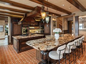 3639 W Mercer Way, Mercer Island WA 98040