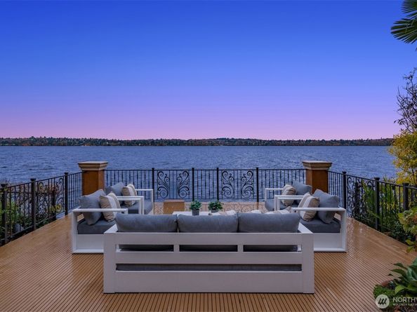 3639 W Mercer Way, Mercer Island WA 98040