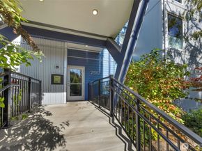 2510 W Bertona Street 322, Seattle WA 98199