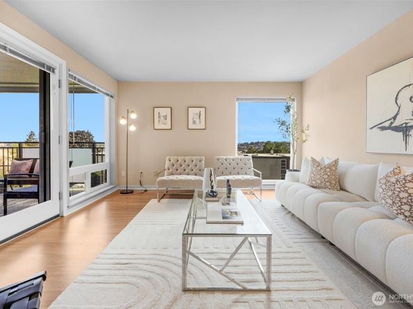 2510 W Bertona Street 322, Seattle WA 98199