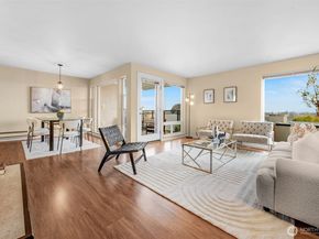 2510 W Bertona Street 322, Seattle WA 98199