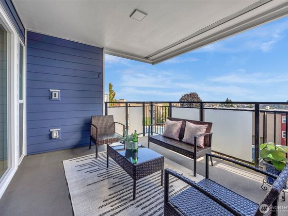 2510 W Bertona Street 322, Seattle WA 98199