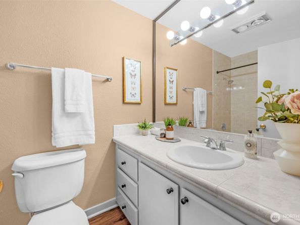 2510 W Bertona Street 322, Seattle WA 98199