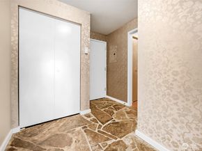 2510 W Bertona Street 322, Seattle WA 98199