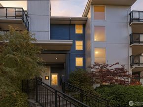 2510 W Bertona Street 322, Seattle WA 98199