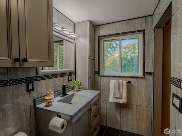 3212 View Drive NW, Bremerton WA 98312