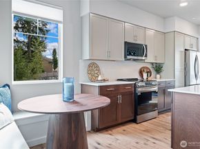 14424 Madison Way E4, Lynnwood WA 98087