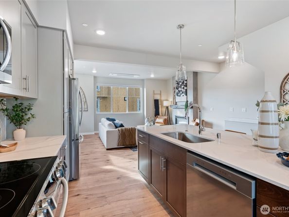14424 Madison Way E4, Lynnwood WA 98087