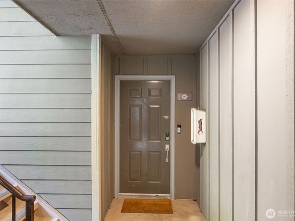 8980 Redmond Woodinville Road NE 101, Redmond WA 98052