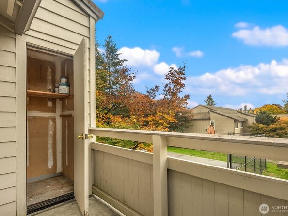 14200 NE 171st Street D202, Woodinville WA 98072