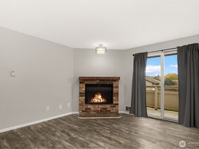 14200 NE 171st Street D202, Woodinville WA 98072