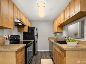 14200 NE 171st Street D202, Woodinville WA 98072