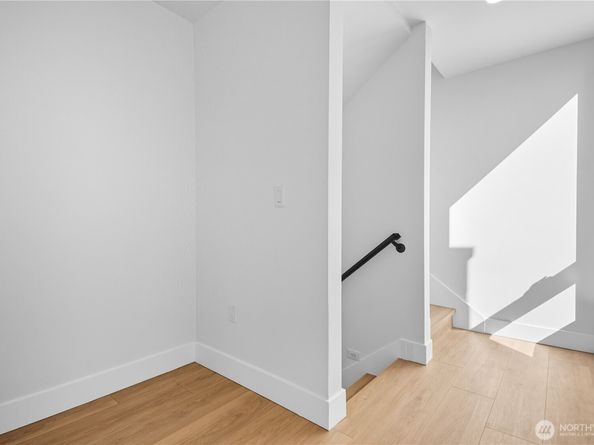 218 21st Avenue E, Seattle WA 98112