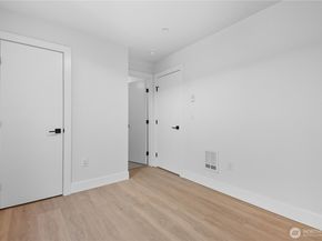 218 21st Avenue E, Seattle WA 98112