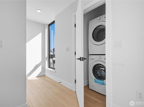 218 21st Avenue E, Seattle WA 98112