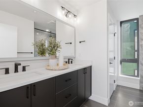 218 21st Avenue E, Seattle WA 98112