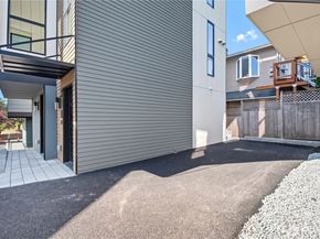 218 21st Avenue E, Seattle WA 98112