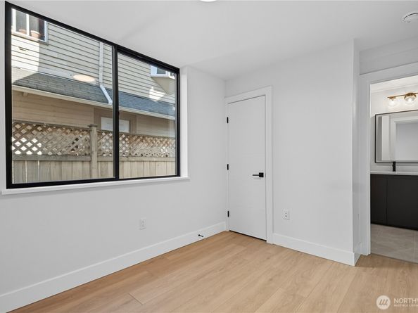 218 21st Avenue E, Seattle WA 98112