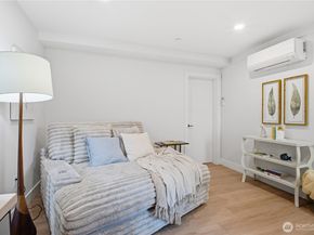 218 21st Avenue E, Seattle WA 98112