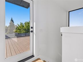 218 21st Avenue E, Seattle WA 98112