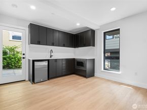 218 21st Avenue E, Seattle WA 98112