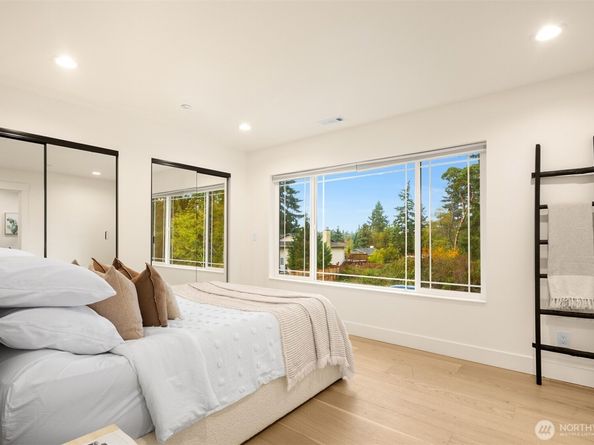 2411 SW 346th Street, Federal Way WA 98023