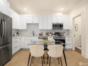 2411 SW 346th Street, Federal Way WA 98023