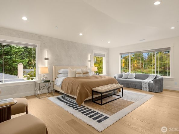 2411 SW 346th Street, Federal Way WA 98023