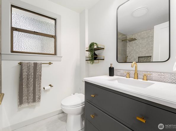 2356 N 130th Street, Seattle WA 98125