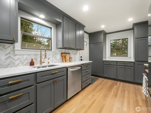 2356 N 130th Street, Seattle WA 98125