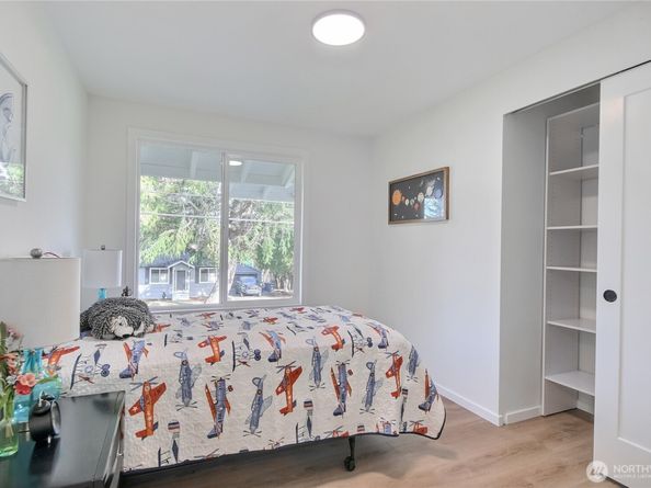 1229 SW 158th Street, Burien WA 98166