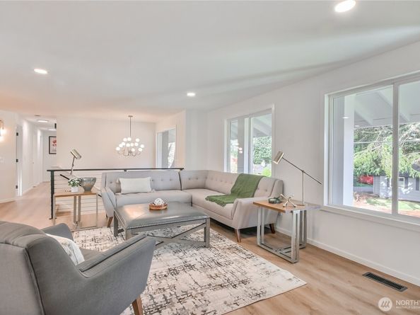 1229 SW 158th Street, Burien WA 98166