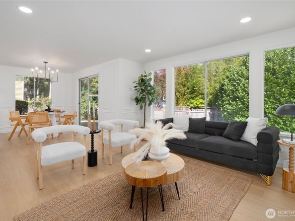 4204 243rd Place SE, Sammamish WA 98029